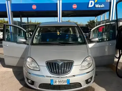 Usata Lancia Musa 90 CV (66 kW) 2008 Monovolume