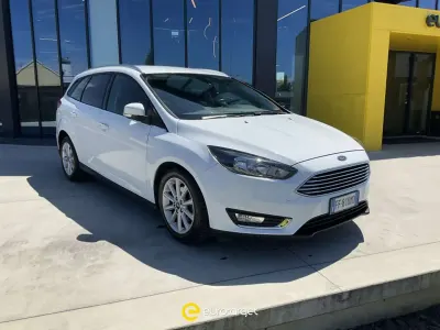Käytetty Ford Focus Titanium 120 HP (88 kW) 2016 Valkoinen Farmari
