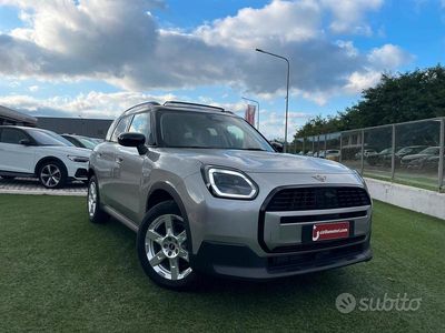 Usata Mini One Countryman 114 kW (156 CV) 2024 Grigio SUV