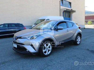 Usata Toyota C-HR Active 98 CV (72 kW) 2019 Grigio SUV