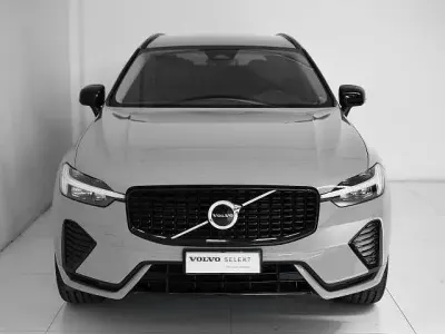 Usata Volvo XC60 145 CV (106 kW) 2024 Grigio SUV