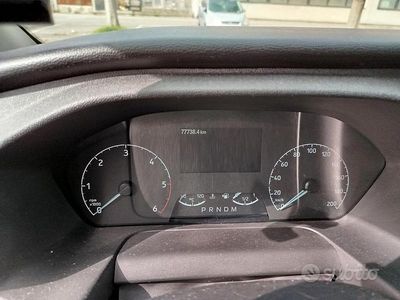 Usata Ford Tourneo 130 CV (95 kW) 2023 Nero Monovolume