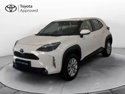 Usata Toyota Yaris Cross Business Edition 116 CV (85 kW) 2022 Bianco ibis SUV