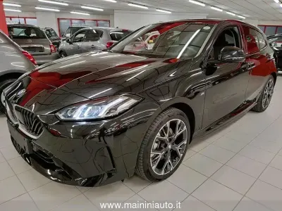 Usata BMW 120 M Sport 156 CV (114 kW) 2025 Nero Utilitaria