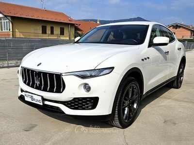 Usata Maserati Levante 350 CV (257 kW) 2021 Bianco SUV