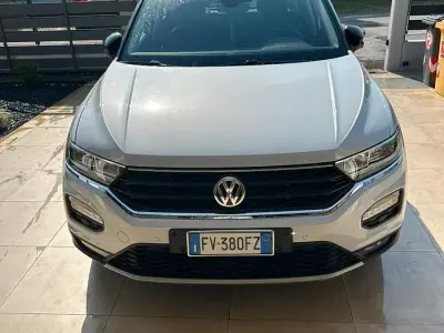 Usata VW T-Roc 116 CV (85 kW) 2019 Bianco SUV