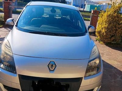 Usata Renault Scénic III XMOD 110 CV (80 kW) 2011 Grigio Monovolume