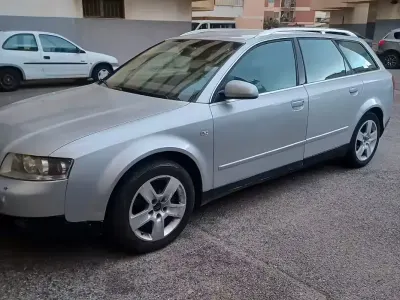 Usata Audi A4 130 CV (95 kW) 2003 Grigio Station wagon