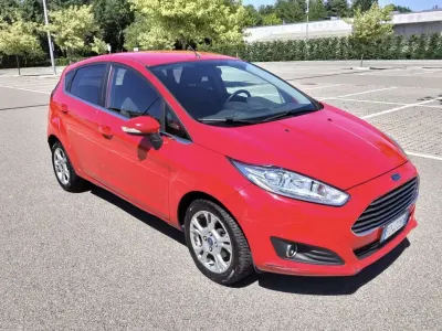 Usata Ford Fiesta 95 CV (69 kW) 2016 Rosso Utilitaria