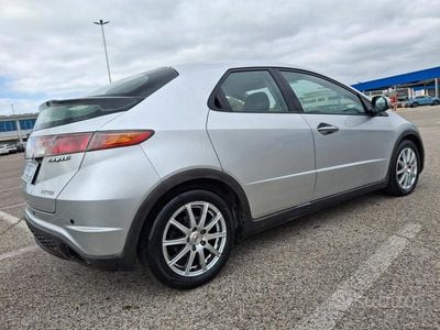 Usata Honda Civic Executive 140 CV (102 kW) 2007 Grigio Berlina