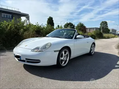 Usata Porsche 911 Carrera 4 Cabriolet 300 CV (220 kW) 1998 Cabrio