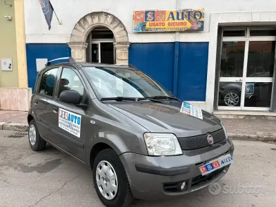 Gebraucht Fiat Panda 69 PS (50 kW) 2012 Grau Kleinwagen