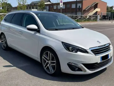 Usata Peugeot 308 Allure 120 CV (88 kW) 2015 Bianco Station wagon