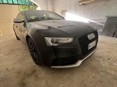 Usado Audi A5 Sportback Business 177 HP (130 kW) 2014 Preto Citadino