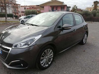Usata Peugeot 208 Allure 82 CV (60 kW) 2018 Grigio Utilitaria