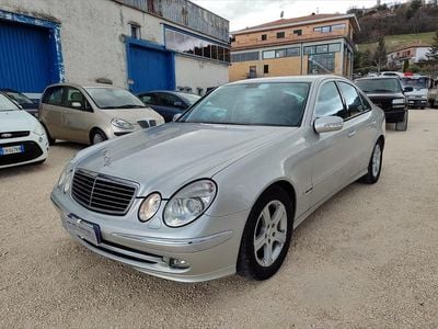 Begagnad Mercedes E280 Classic 177 HK (130 kW) 2005 Grå Sedan