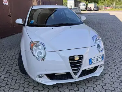 Usata Alfa Romeo MiTo Distinctive 105 CV (77 kW) 2010 Bianco Utilitaria