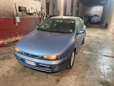 Usata Fiat Bravo 105 CV (77 kW) 2001 Grigio Utilitaria