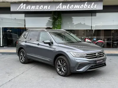 Usado VW Tiguan Allspace Elegance 150 HP (110 kW) 2023 Cinzento SUV