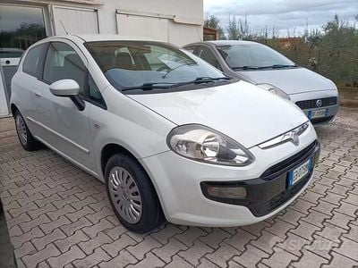 Usata Fiat Punto Evo Dynamic 77 CV (56 kW) 2010 Bianco Utilitaria