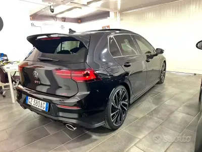 Usata VW Golf VIII GTI 300 CV (220 kW) 2021 Nero Berlina