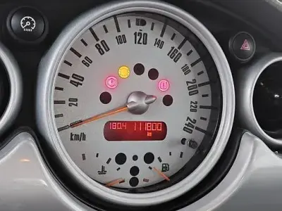 Usata Mini Cooper 115 CV (84 kW) 2004 Rosso Utilitaria