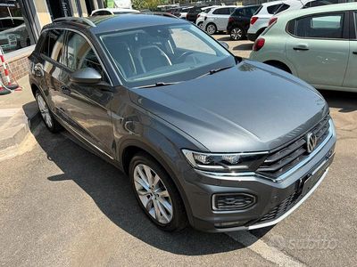 Usata VW T-Roc Advance 116 CV (85 kW) 2019 Grigio SUV