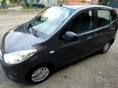 Usata Hyundai i10 66 CV (48 kW) 2011 Grigio Utilitaria