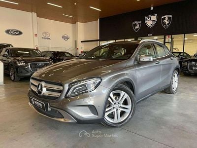 Usata Mercedes GLA220 170 CV (125 kW) 2014 Grigio SUV