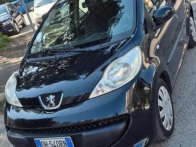 Usata Peugeot 107 54 CV (39 kW) 2007 Nero Utilitaria
