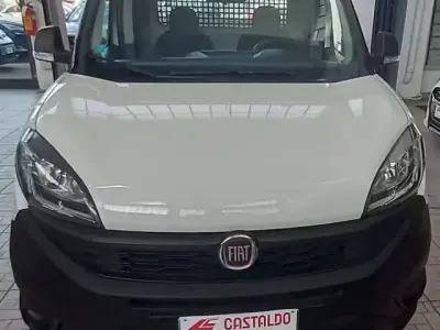 Usata Fiat Doblò 120 CV (88 kW) 2019 Bianco Monovolume