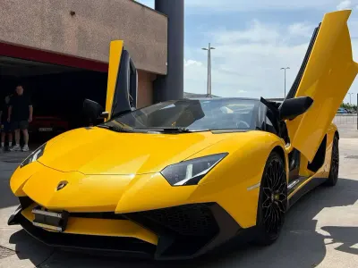 Usata Lamborghini Aventador 751 CV (552 kW) 2017 Giallo orion Cabrio