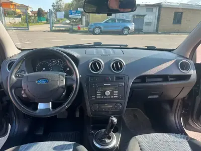 Usata Ford Fusion 80 CV (58 kW) 2007 Grigio Utilitaria