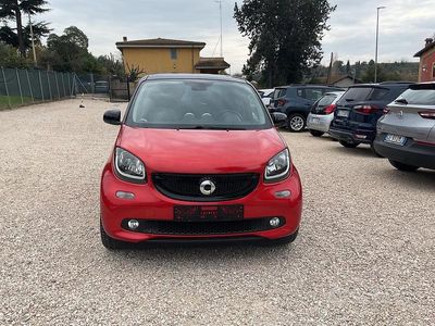 Usata Smart ForFour Prime 70 CV (51 kW) 2015 Rosso Utilitaria