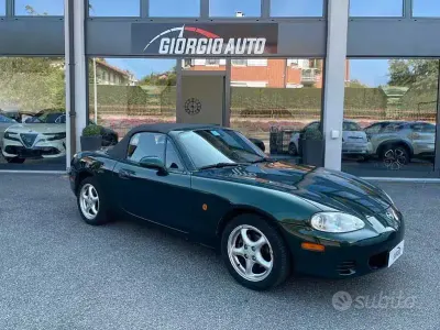 Usata Mazda MX5 110 CV (80 kW) 2001 Verde Cabrio
