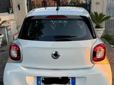 Usata Smart ForFour 75 CV (55 kW) 2017 Bianco Utilitaria