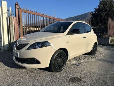Usata Lancia Ypsilon 69 CV (50 kW) 2022 Utilitaria