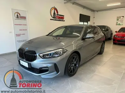 Usado BMW 118 M Sport 136 CV (100 kW) 2023 Gris Utilitario