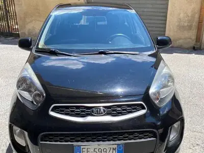 Usata Kia Picanto Active 65 CV (47 kW) 2016 Nero Utilitaria