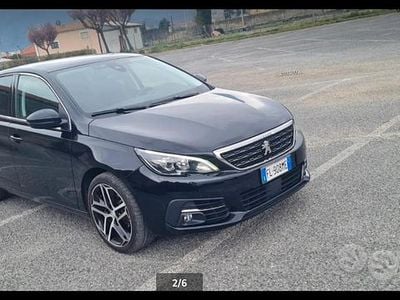 Gebraucht Peugeot 308 120 PS (88 kW) 2018 Schwarz Limousine