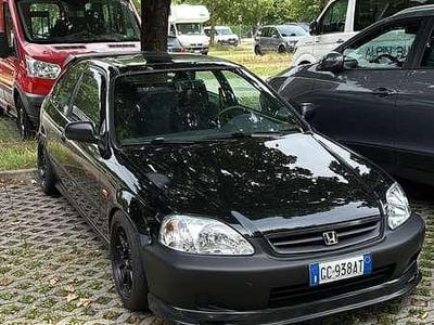 Usata Honda Civic 252 CV (185 kW) 1999 Berlina