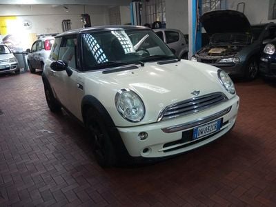 Usata Mini Cooper 119 CV (87 kW) 2009 Beige Utilitaria
