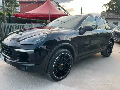 Usata Porsche Cayenne 250 CV (183 kW) 2016 Nero SUV