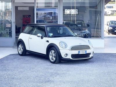 Usata Mini Cooper D Hype 75 CV (55 kW) 2013 Beige Utilitaria