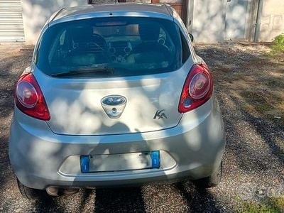 Begagnad Ford Ka Titanium 69 HK (50 kW) 2014 Grå Halvkombi