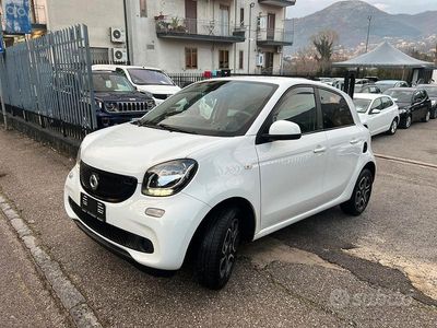 Usata Smart ForFour Passion 71 CV (52 kW) 2017 Bianco Utilitaria