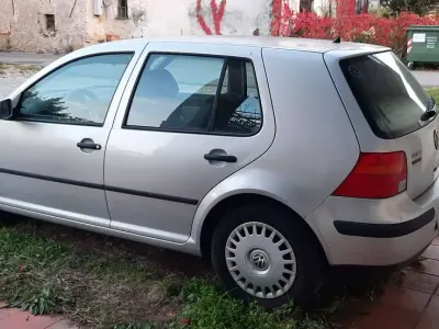 Usata VW Golf III 75 CV (55 kW) 1999 Argento Berlina