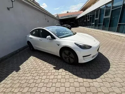 Usado Tesla Model 3 RWD 88 kW (120 HP) 2023 Branco Sedan