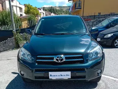 Usata Toyota RAV4 177 CV (130 kW) 2007 Verde SUV