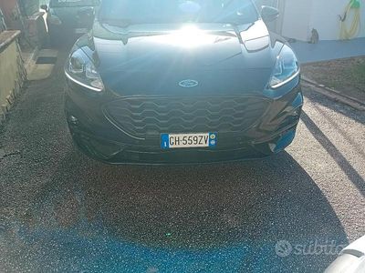 Usata Ford Kuga 120 CV (88 kW) 2022 Nero SUV